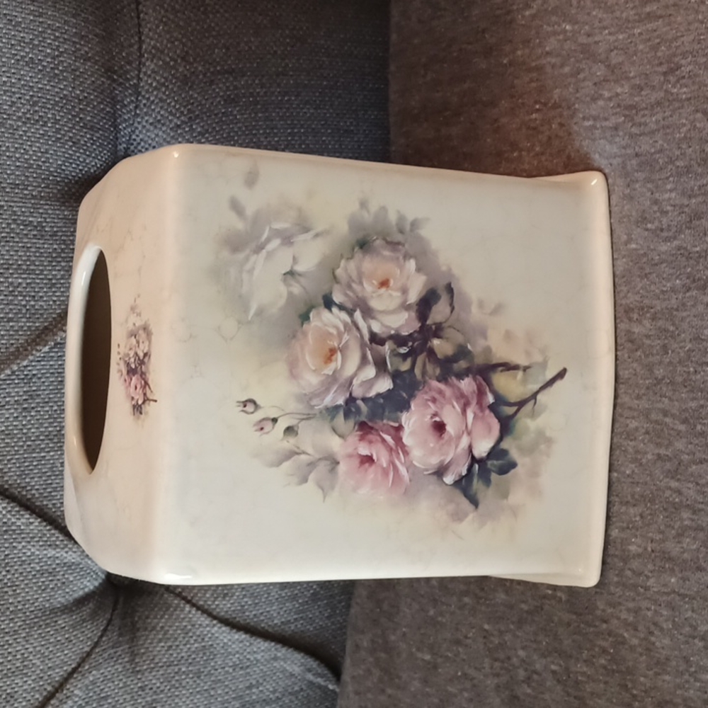 Tissue box cover